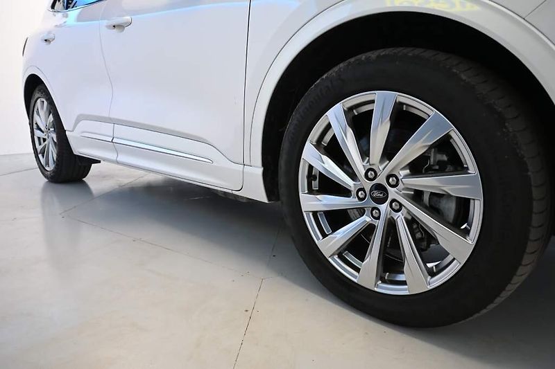 Ford Kuga (2021) 2.5 VIGNALE VIRTUAL LED ACC BO - fotka 43 z 48