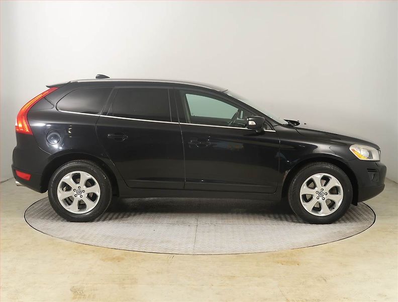 Volvo XC60 (2009) Summum T6, 4X4, Automat - fotka 6 z 21