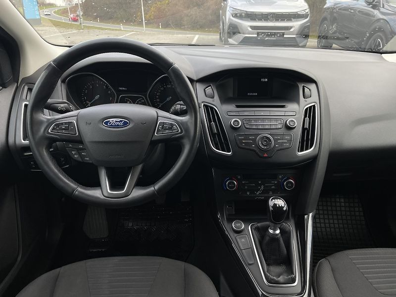 Ford Focus 1.5 EB 150k MAN6  - fotka 11 z 24