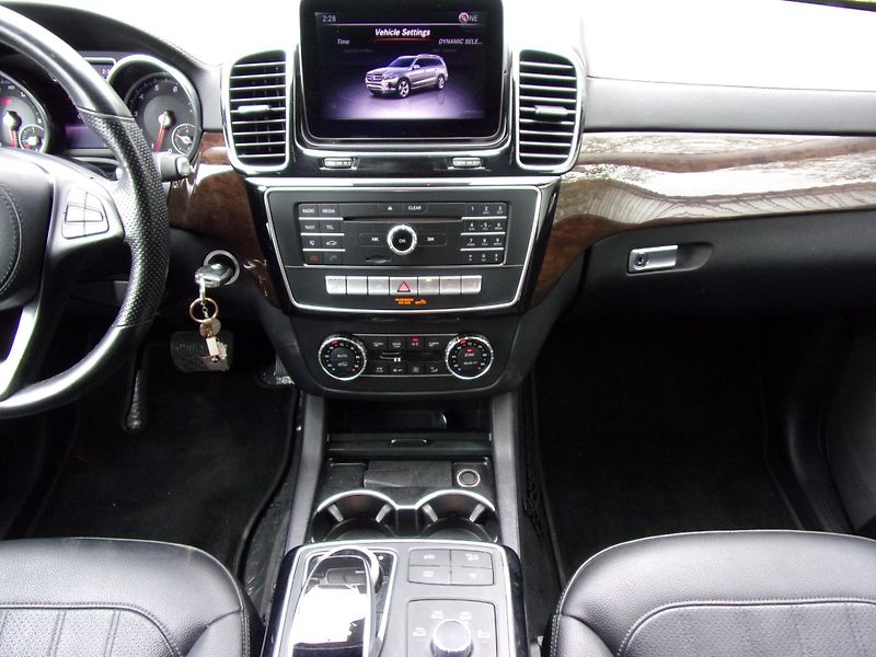 Mercedes-Benz GLS (2017) Mercedes-Benz GLS 450 4Matic  - fotka 11 z 25