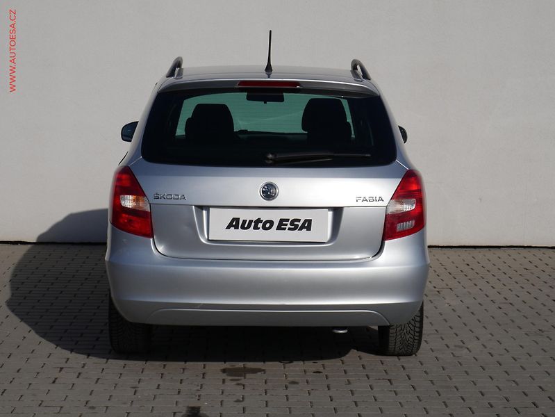 Škoda Fabia (2014) 1.2 TSI, ČR, AC, el. výbava - fotka 5 z 14