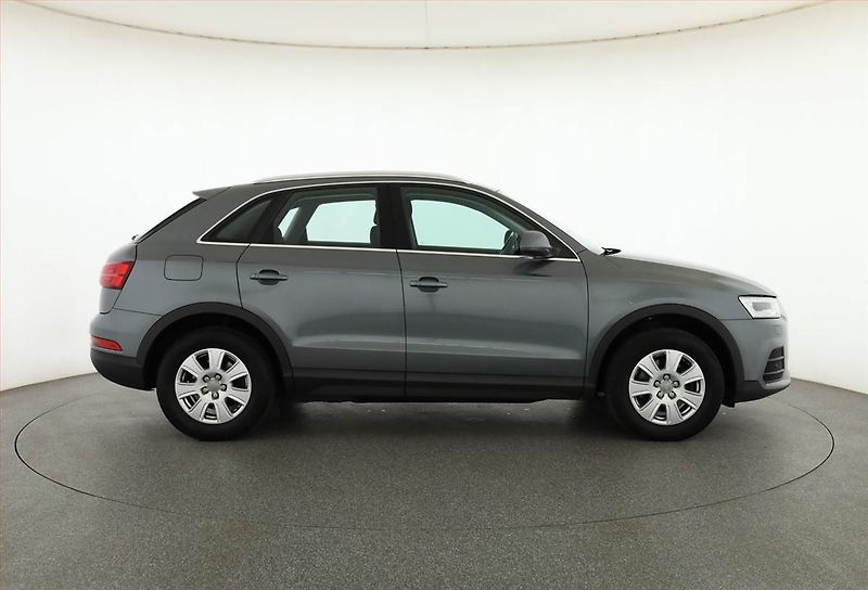 Audi Q3 (2016) 2.0 TDI, Serv.kniha, Navi - fotka 6 z 20