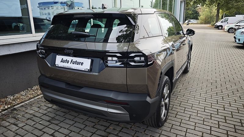 Jeep Compass (2026) Altitude hybrid 145PS automat  - fotka 9 z 39