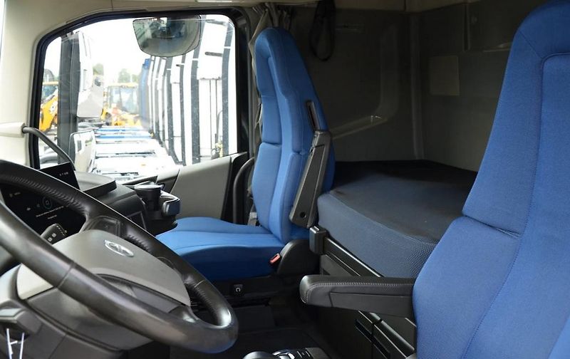 Volvo FH (2022) 500 XL tahač EURO 6 - fotka 11 z 19