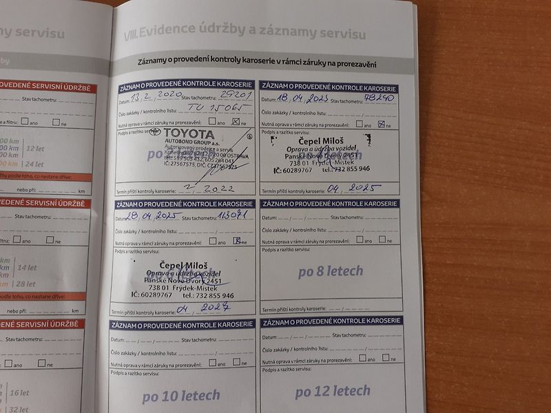 Toyota Auris (2018) 1.6 i Valvematic  AUTOMAT - fotka 40 z 42