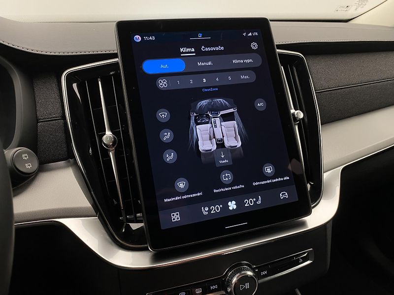 Volvo XC90 T8 AWD RECHARGE REZERVACE - fotka 40 z 59