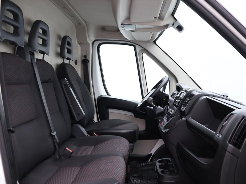 Peugeot Boxer 2,0 HDI 120kW L4H2 CZ - fotka 11 z 24