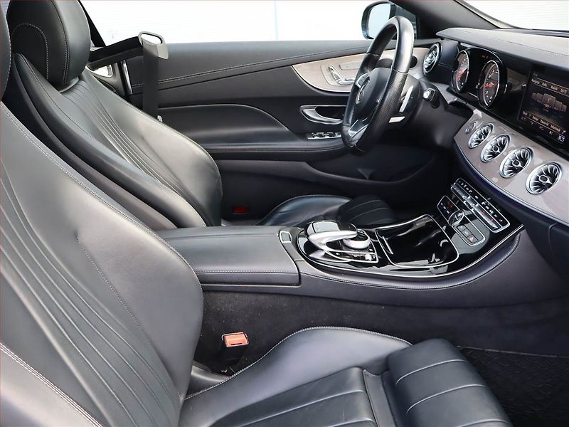 Mercedes-Benz Třídy E (2018) Elegance E 200 4MATIC - fotka 9 z 19