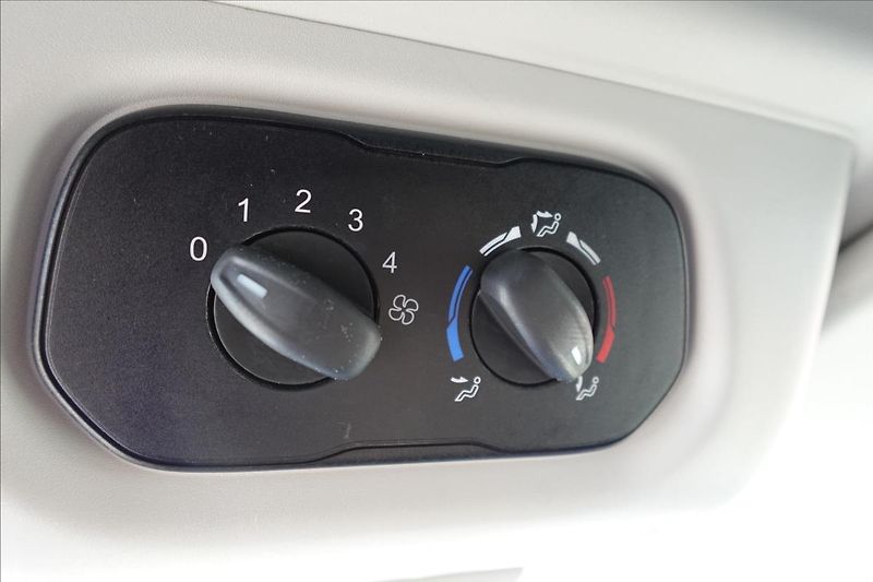 Ford Transit 2,0 TDCI  L3H2 9MÍST BUS KLIMA - fotka 39 z 43