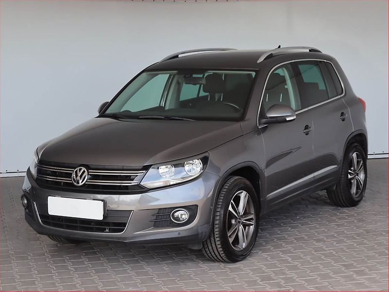 Volkswagen Tiguan (2013) 2.0 TDI, Navi, Tempomat - fotka 2 z 21