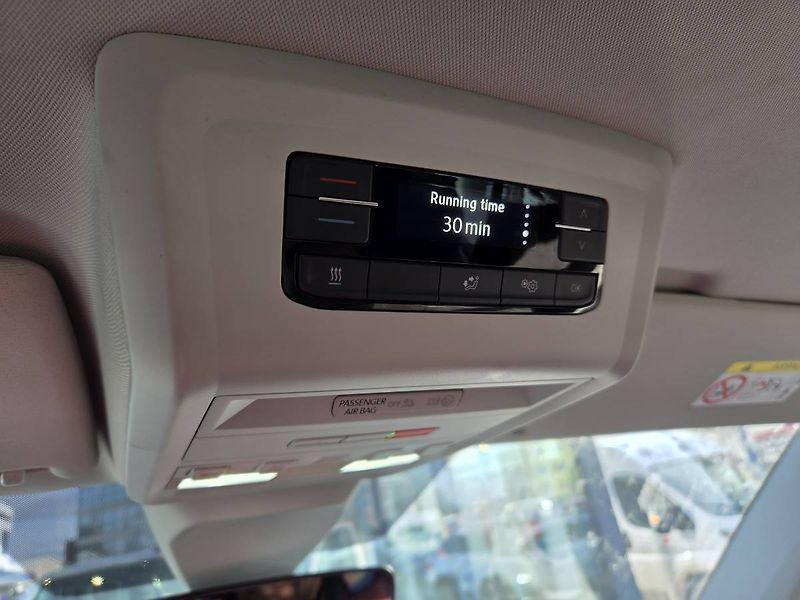 Volkswagen Caravelle (2022) 2.0 TDI DSG Long 9míst WEBASTO - fotka 32 z 43