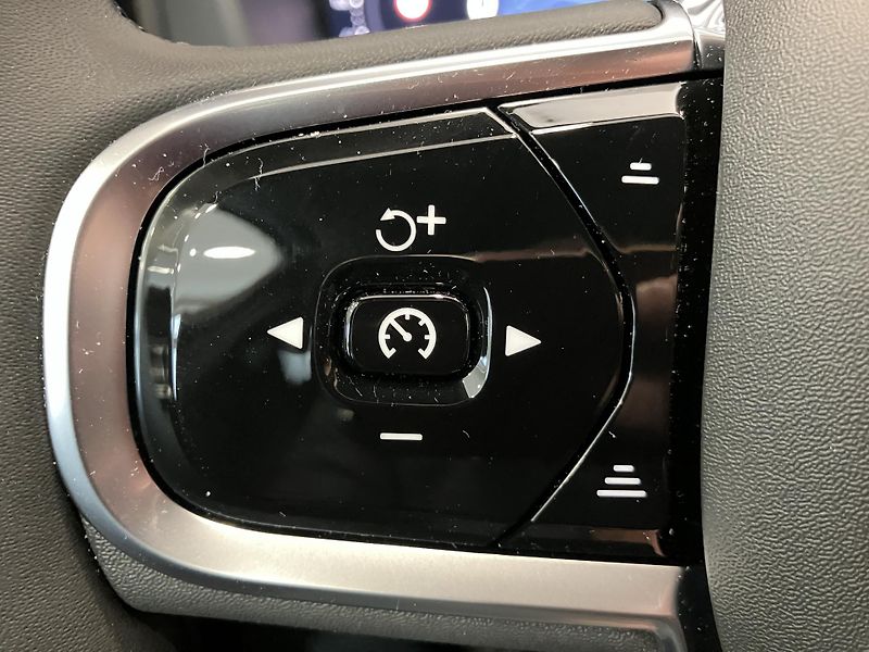 Volvo XC60 T6 AWD Black Edition Plus AT8 - fotka 21 z 47