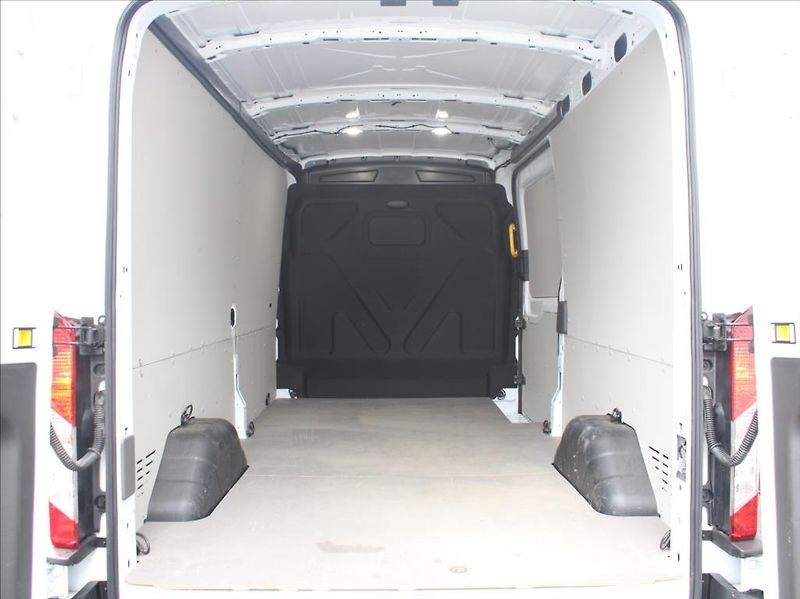 Ford Transit 0,1 68kWh 198kW L3H2 1.maj.ČR - fotka 16 z 18