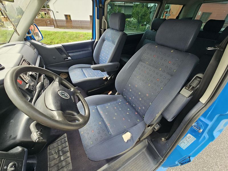 Volkswagen Caravelle (2000) 2.5TDI - TAŽNÉ 2.5T - fotka 9 z 17