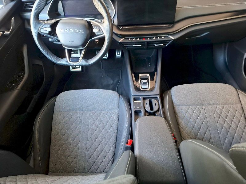Škoda Octavia (2025) Combi SPORTLINE 1,5 TSI M-HEV - fotka 20 z 30