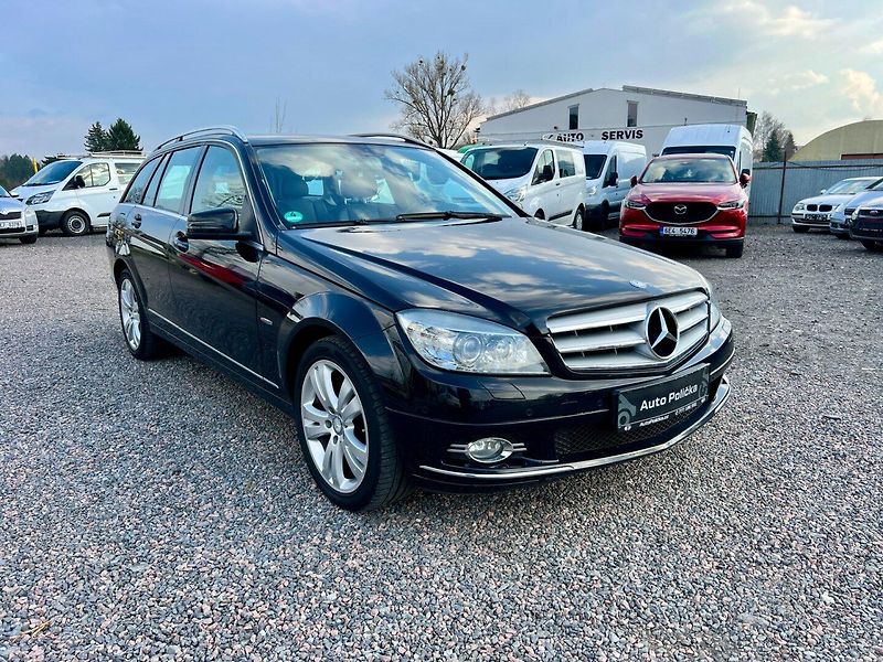 Mercedes-Benz Třídy C (2010) 200 CDi 100 kW Aut.,Xenon,Navi - fotka 4 z 17