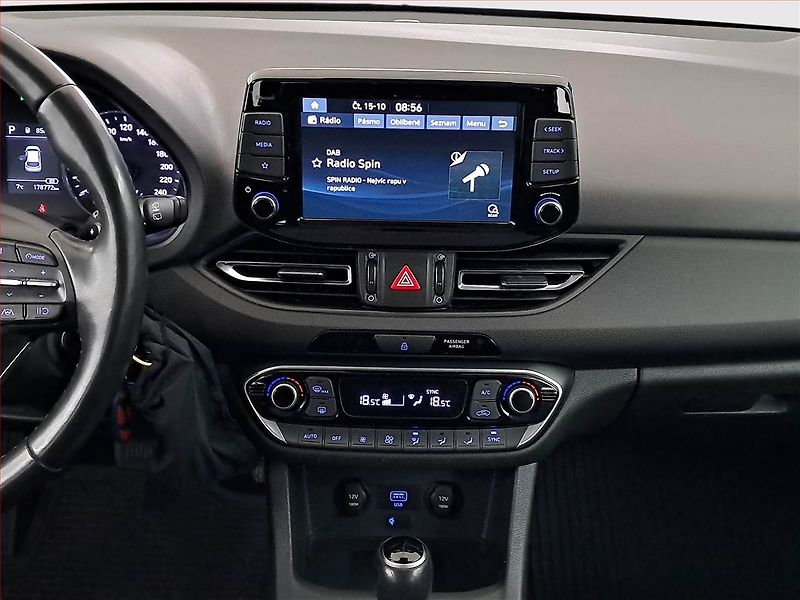 Hyundai i30 (2021) 1.5 T-GDI MHEV, Automat, ČR - fotka 12 z 18