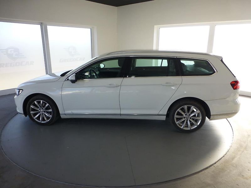 Volkswagen Passat (2017) 2,0TDI-140KW-KŮŽE*VYHŘ.SEDADLA - fotka 8 z 24