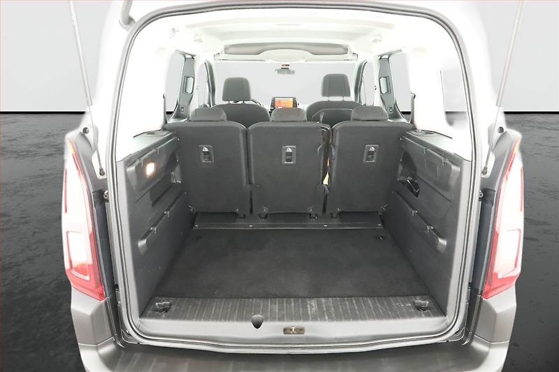 Citroën Berlingo (2018) Feel 1.5 BlueHDi, 5Míst, ČR - fotka 11 z 15