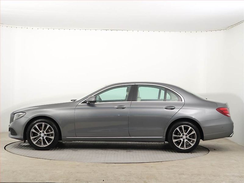 Mercedes-Benz Třídy E (2016) E 220 d - fotka 3 z 15