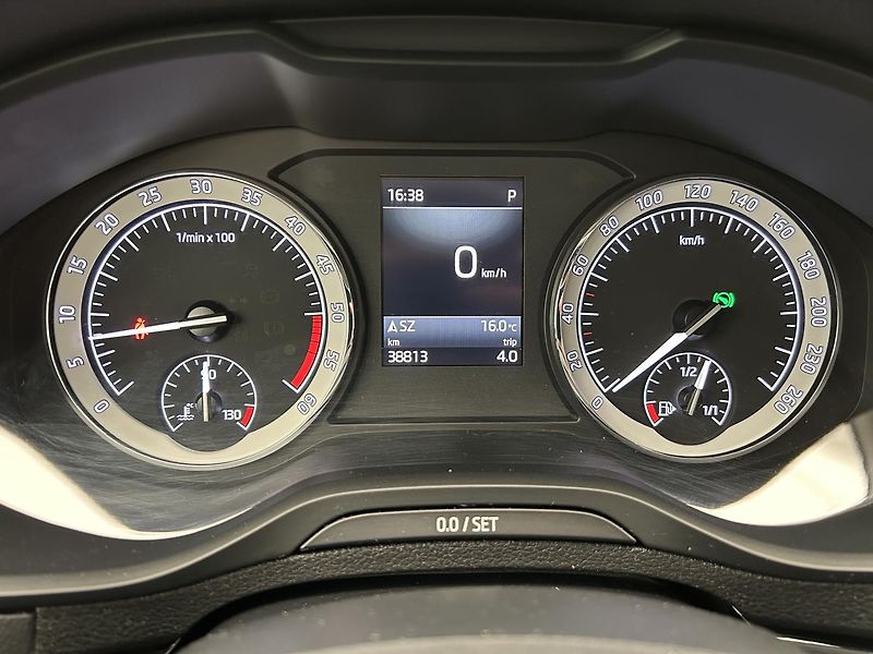 Škoda Karoq 2.0 TDI 4x4 Style - fotka 17 z 32