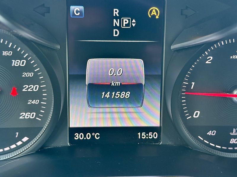 Mercedes-Benz Třídy C (2015) 220 BluTEC kombi - fotka 24 z 30
