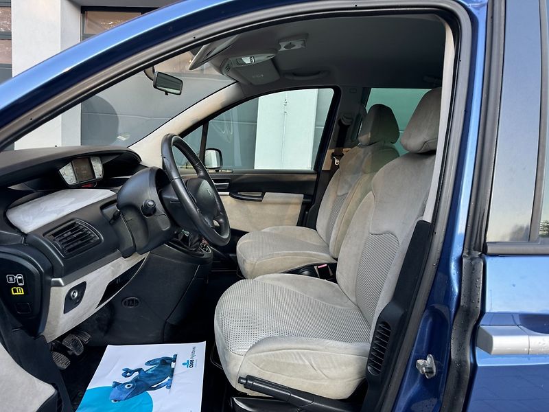 Peugeot 807 (2007) 2.0 HDi 7 míst,Navigace - fotka 9 z 31