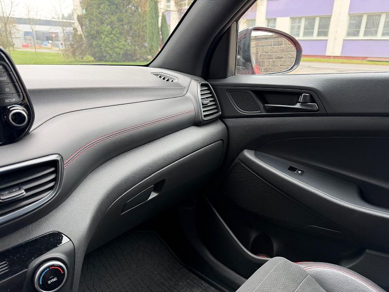 Hyundai Tucson 2,0 CRDi 4WD /N-line/1.maj./ČR - fotka 32 z 37