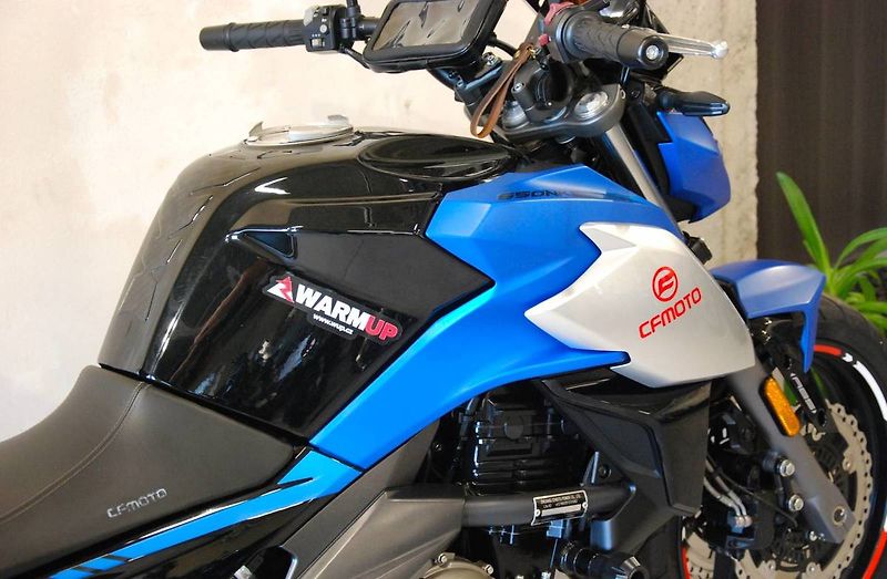 CFMOTO 650 NK (2022) 650NK - hezký stav, původ ČR - fotka 8 z 20