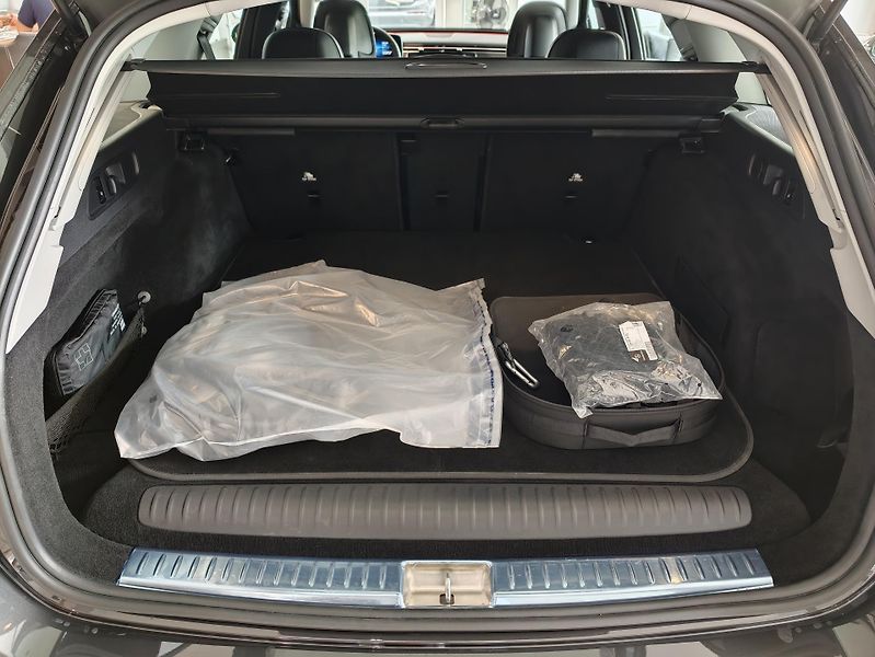 Mercedes-Benz Třídy E 300de 4M Avantgarde kombi - fotka 22 z 30