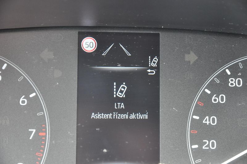 Toyota Yaris 1.5VVT-i 92kW - fotka 16 z 18