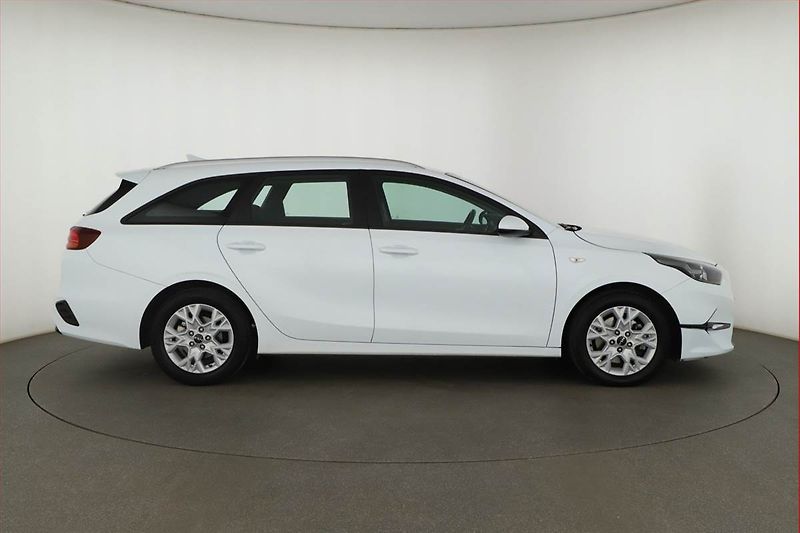 Kia Ceed (2023) Spin 1.0 T-GDI, SPIN, DPH - fotka 6 z 14