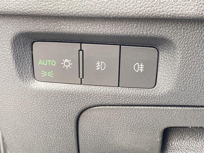 Škoda Octavia (2023) Combi 1.5 TSI ACT e-TEC DSG St - fotka 16 z 33