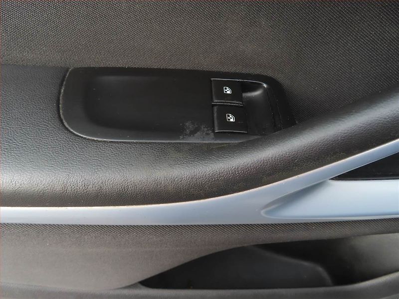 Opel Zafira (2015) 1.6 CDTI, Serv.kniha, Navi - fotka 16 z 18