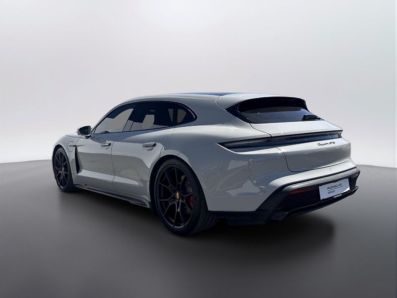 Porsche Taycan GTS - fotka 3 z 27