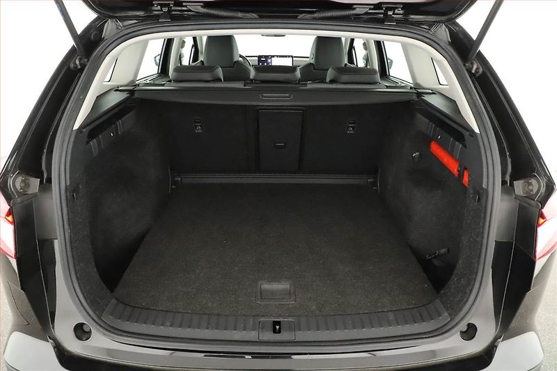 Škoda Enyaq (2021) iV 80 (82 kWh), SoH 95% - fotka 19 z 20