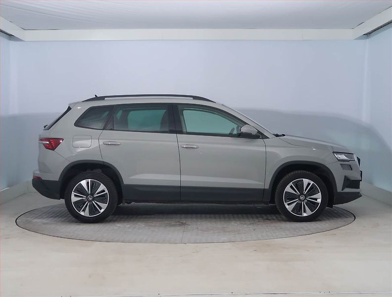 Škoda Karoq (2022) Ambition 2.0 TDI - fotka 6 z 22