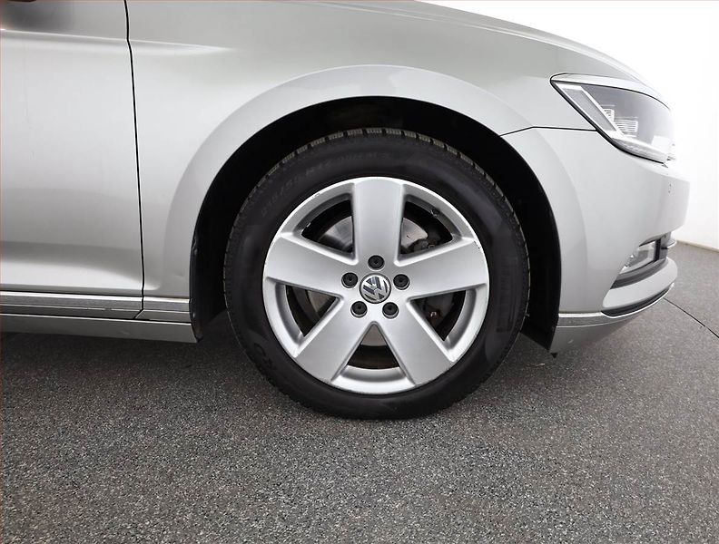 Volkswagen Passat (2015) Highline 2.0 TDI, Automat - fotka 15 z 15