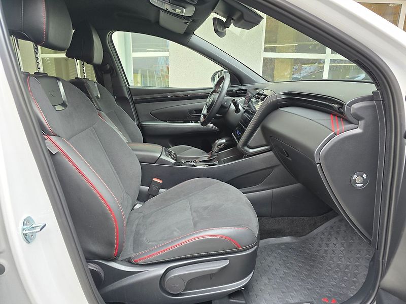 Hyundai Tucson 1.6 T-GDi N-Line DCT, serv.kn. - fotka 21 z 28