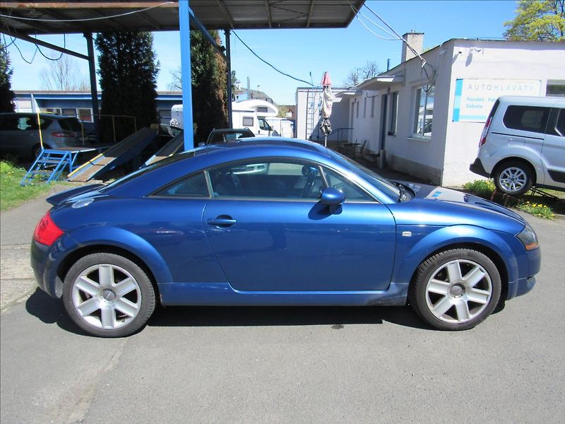 Audi TT 1,8 Turbo 110kW - fotka 8 z 26