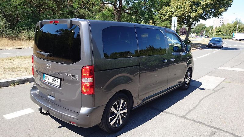 Toyota ProAce Verso (2023) L1 2.0D 106kW FAMILY WEBASTO - fotka 6 z 19