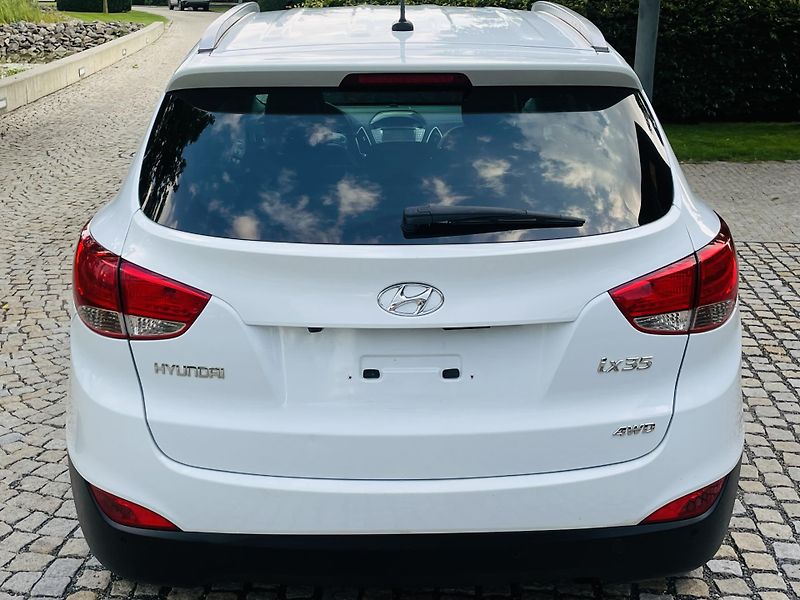 Hyundai ix35 2.0i 4x4 1MAJIITEL KAMER TAŽNÉ - fotka 14 z 46