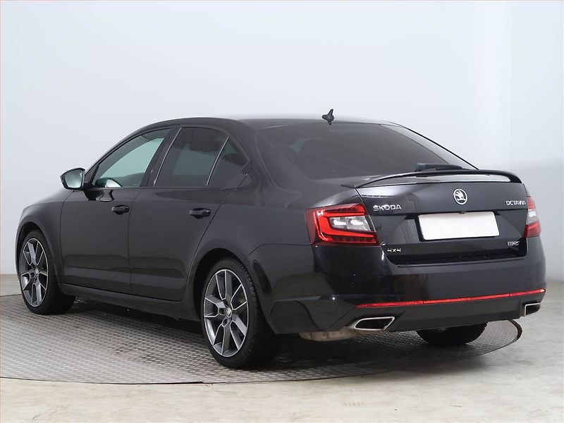 Škoda Octavia (2016) RS 2.0 TDI 4x4 DSG, 4X4 - fotka 4 z 16