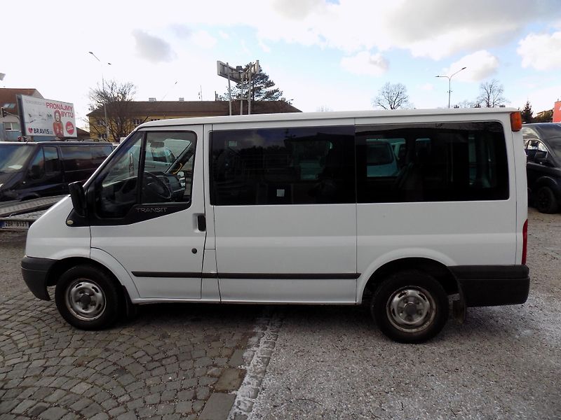 Ford Transit 2,2 TDCI SWB 300 TREND 9 MÍST - fotka 20 z 43