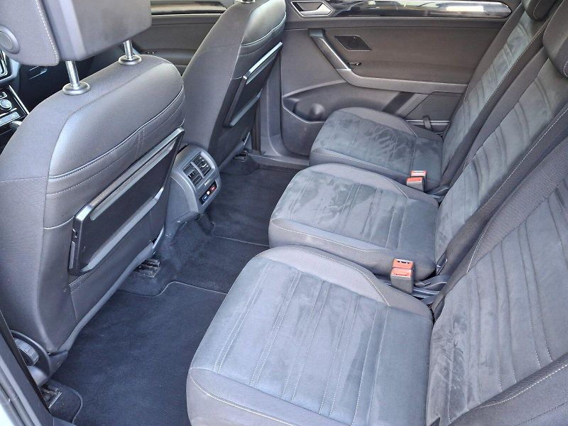 Volkswagen Touran (2017) HighLine DSG 2,0TDi 110kW - fotka 8 z 35