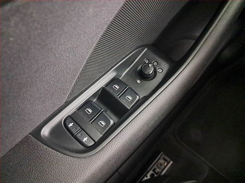 Audi A3 (2013) Attraction 1.4 TFSI - fotka 18 z 19