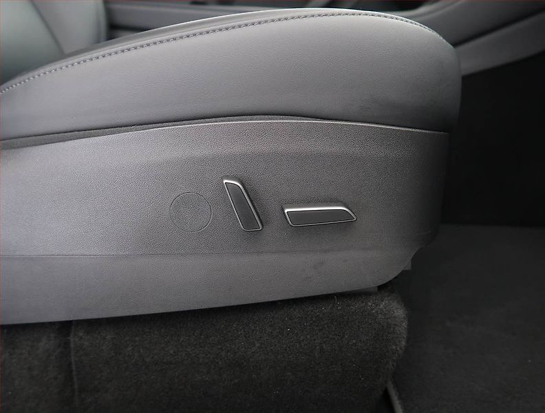 Tesla Model Y (2022) Long Range AWD 79kWh, SoH 89% - fotka 31 z 33