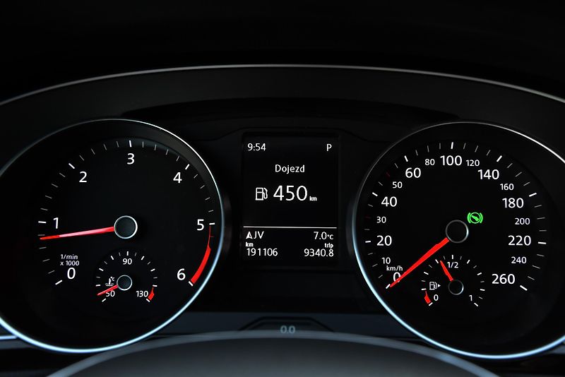 Volkswagen Passat 2.0 TDi CR DSG COMFORTLINE, TZ - fotka 17 z 50
