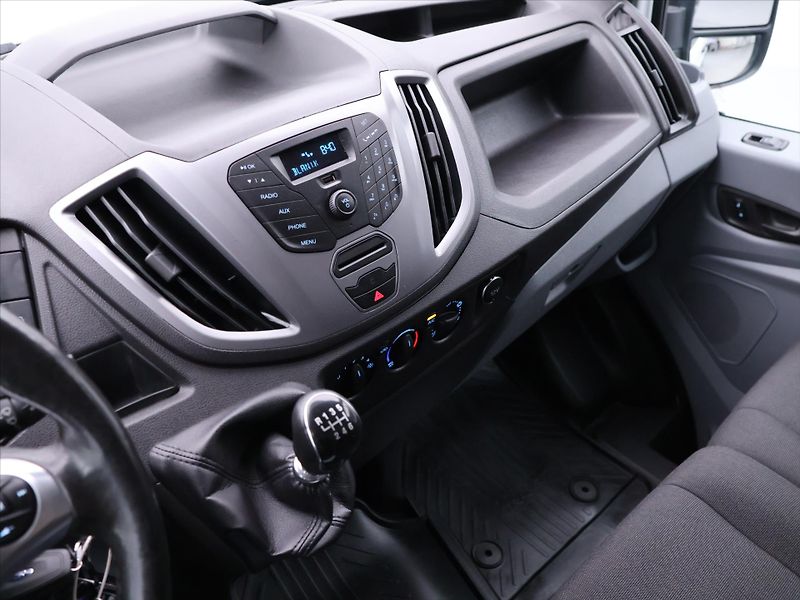 Ford Transit 2,0 TDCi L3 DPH CZ 1.Maj - fotka 16 z 26
