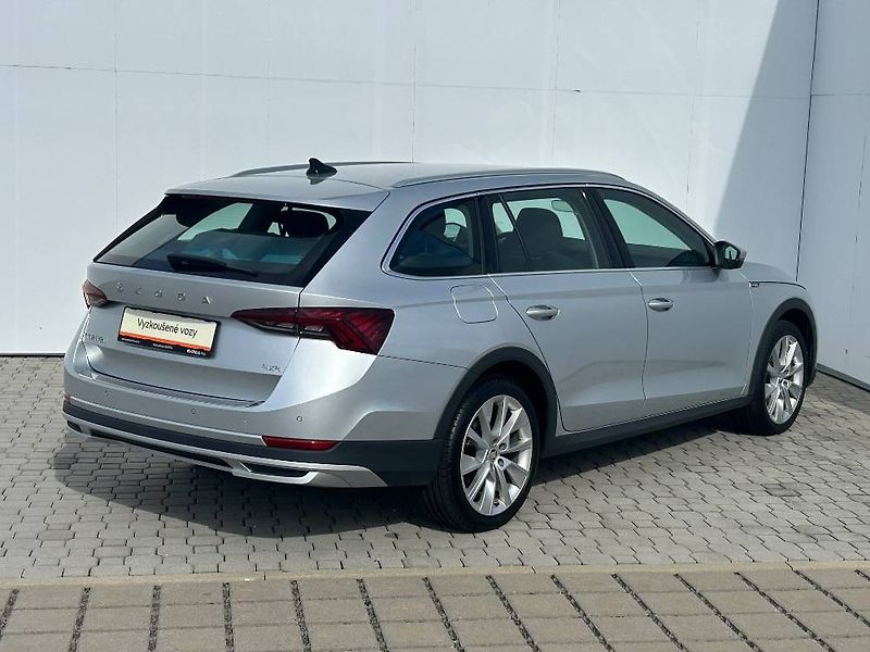 Škoda Octavia Scout 7DSG 4x4 2,0TDI - fotka 2 z 26